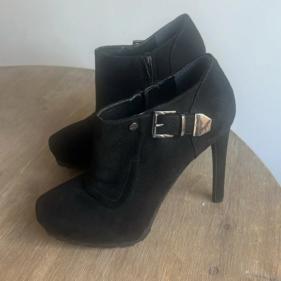 GUESS Black Suede Shootie Ankle Booties Stiletto Heel Size 8.5 - Picture 10 of 14